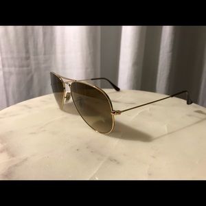 RayBan Gold Aviator Glasses - RB3025